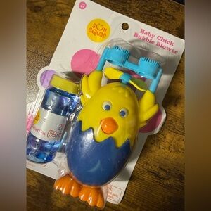 Sun Squad Baby Chick Bubble Blower. NEW